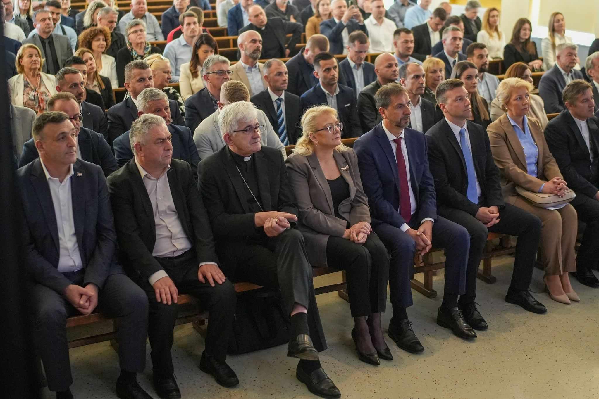 Osigurana sredstva za uređenje prilaza Sportskoj dvorani