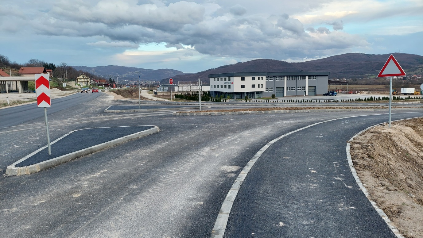 Načelnik potpisao ugovor o dodjeli sredstava za nastavak izgradnje infrastrukture u zoni “Neobarje” Novi Travnik