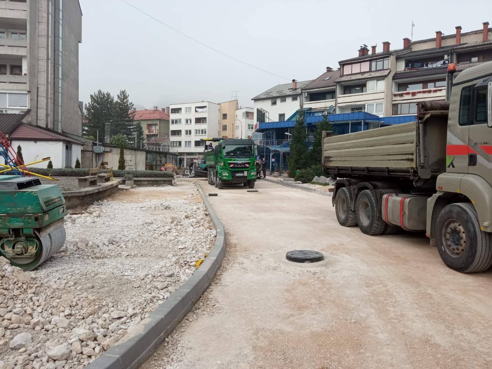 U toku radovi na asfaltiranju saobraćajnice u ulici Stjepana Radića